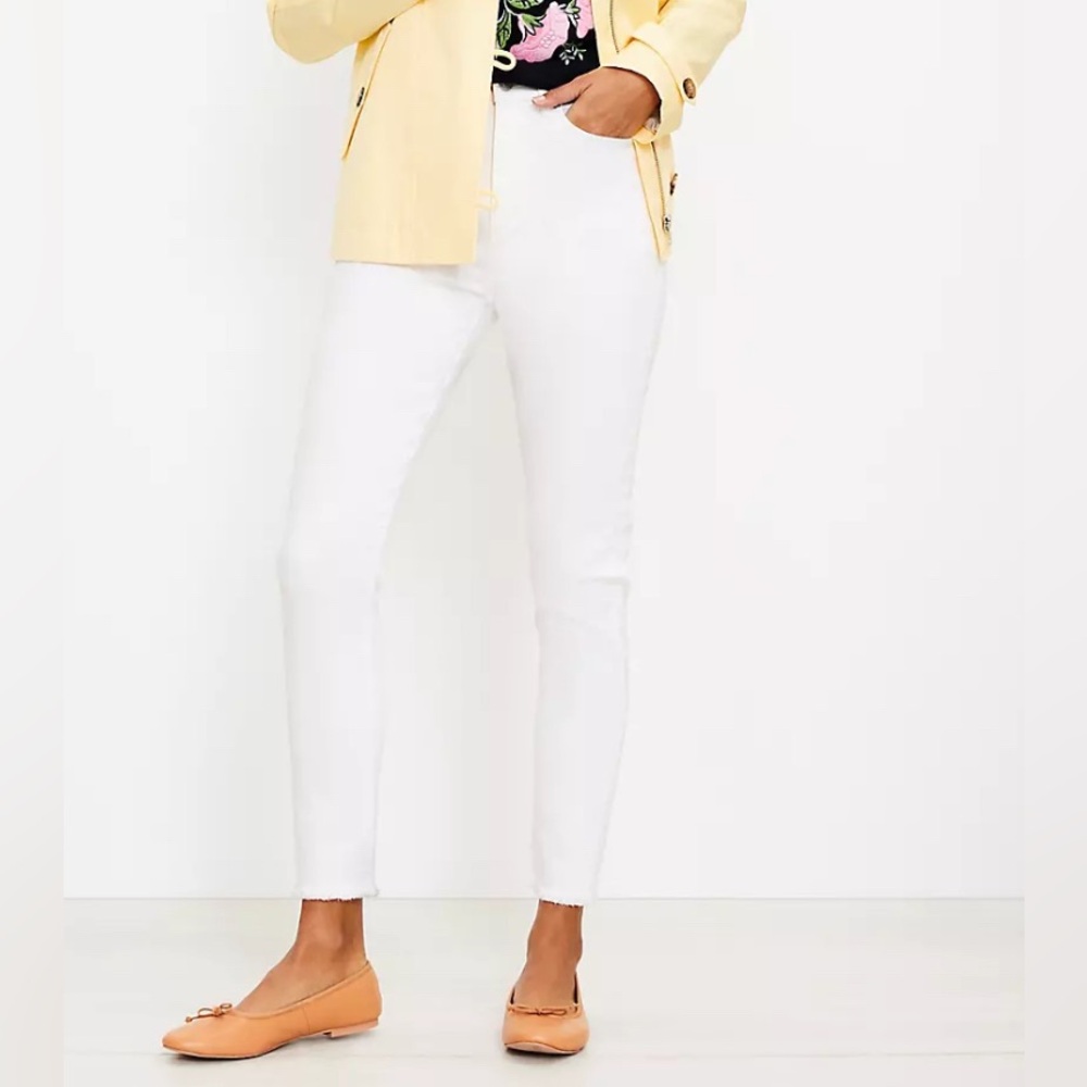 Tall Frayed High Rise Skinny Jeans in White. New size 32/14